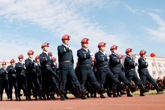 鐵骨錚錚男子漢——礦工精神、...