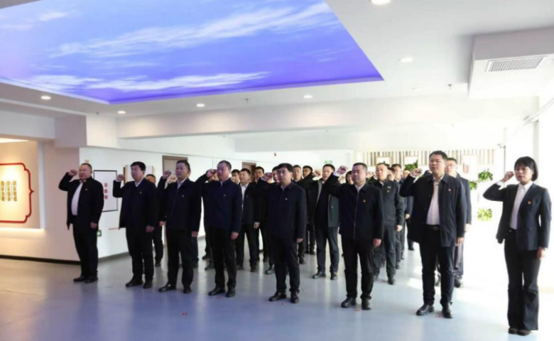 興安礦黨委組織黨員干部前往鶴崗市反腐倡廉警示教育...