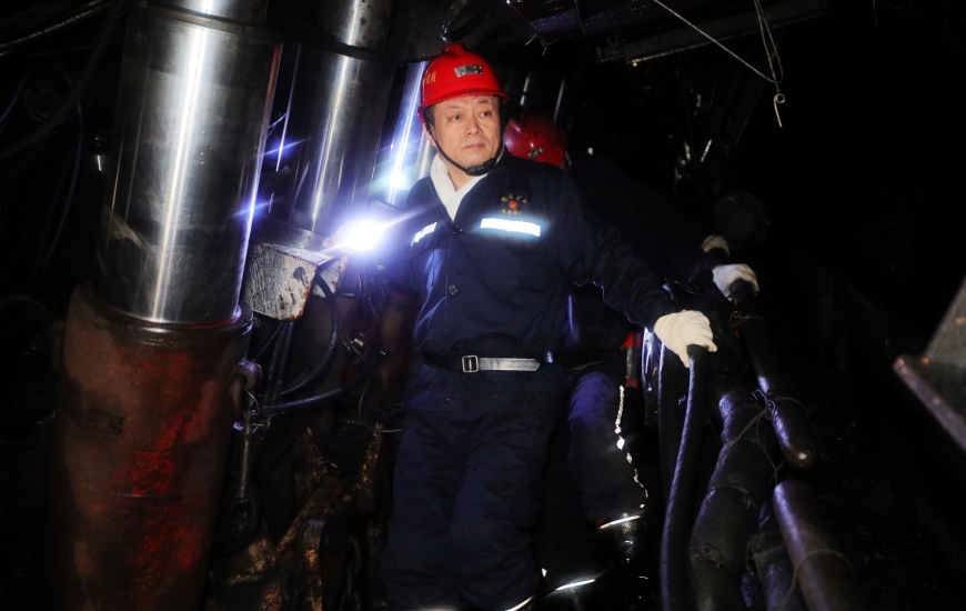 鮑衍勝到峻德礦調(diào)研檢查工作